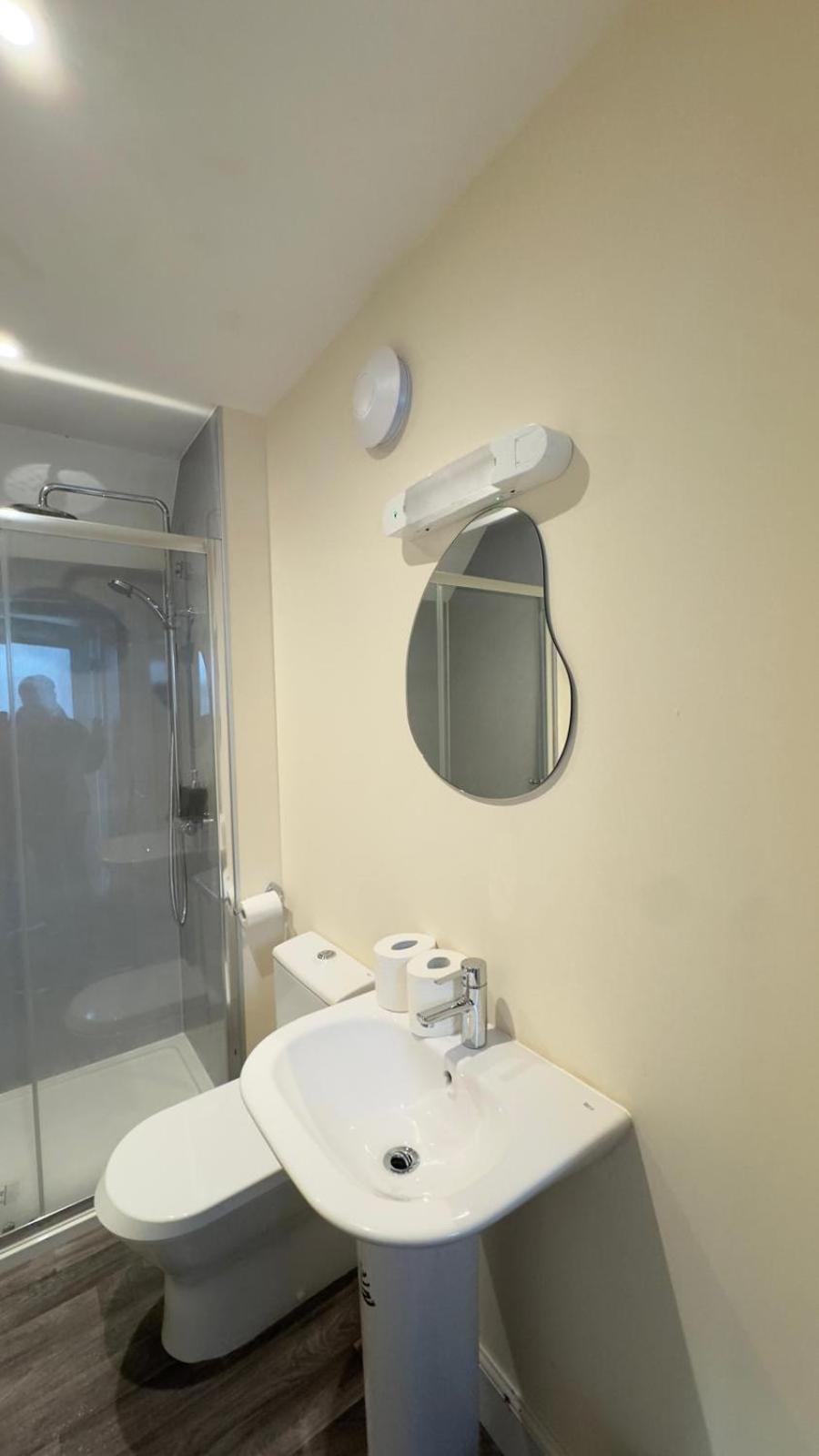 The Waverley Inn Holiday Homes إينفيرنيس المظهر الخارجي الصورة