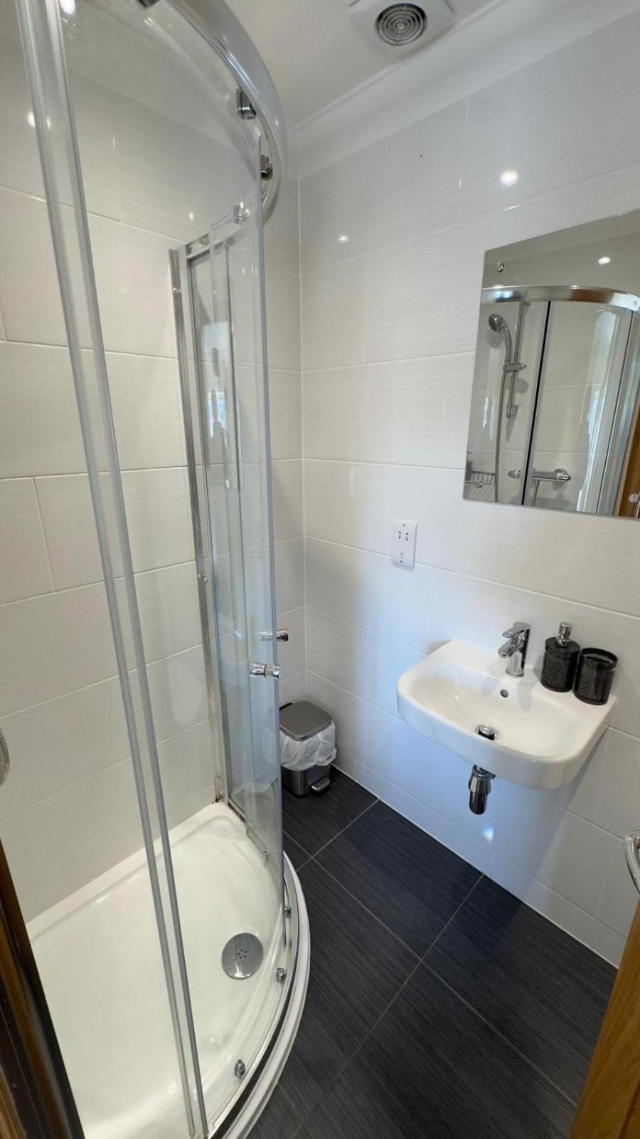 The Waverley Inn Holiday Homes إينفيرنيس المظهر الخارجي الصورة